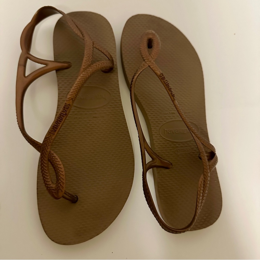 Havaianas Women's Sandal Bronze Gold Size 7